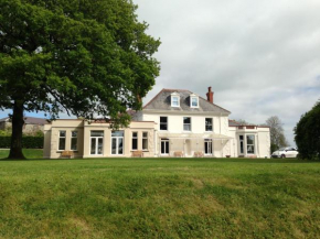 Mansion House Llansteffan